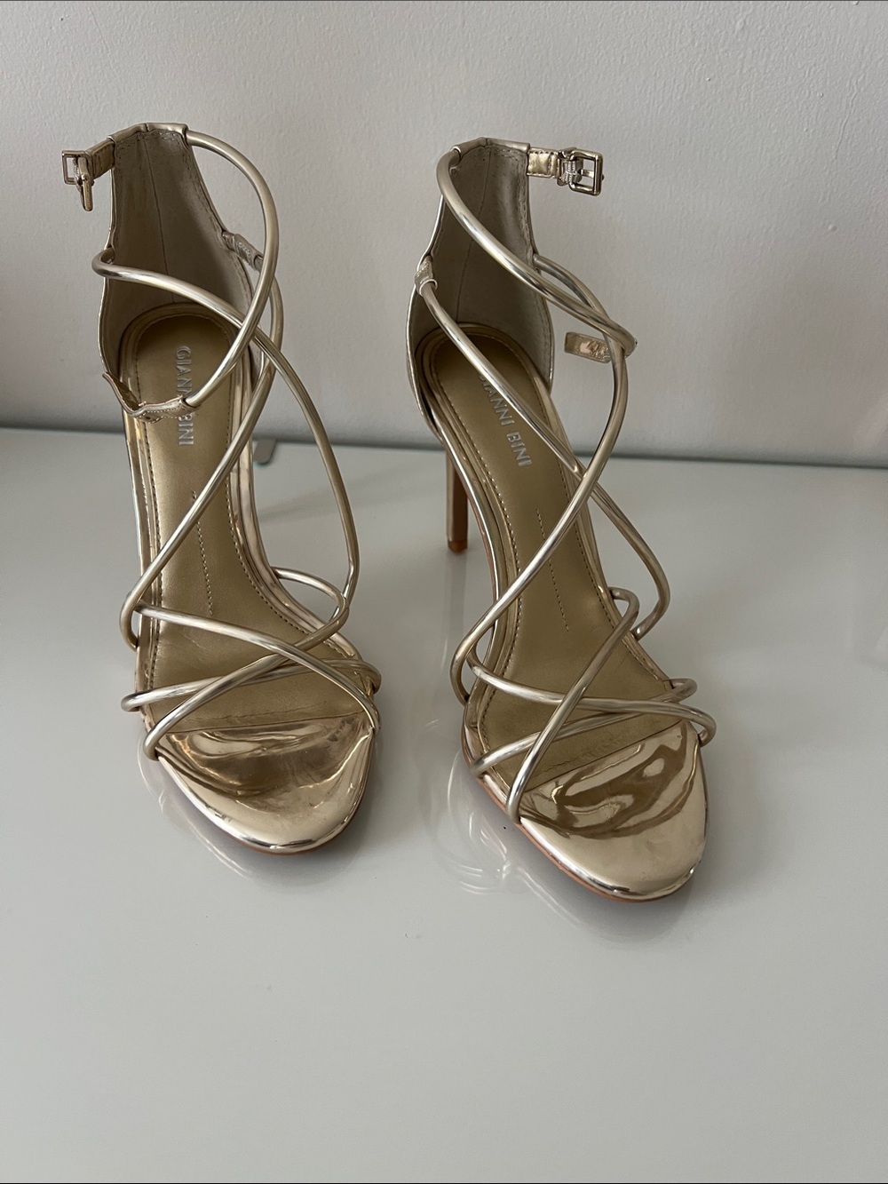 Gianni Bini gold heels